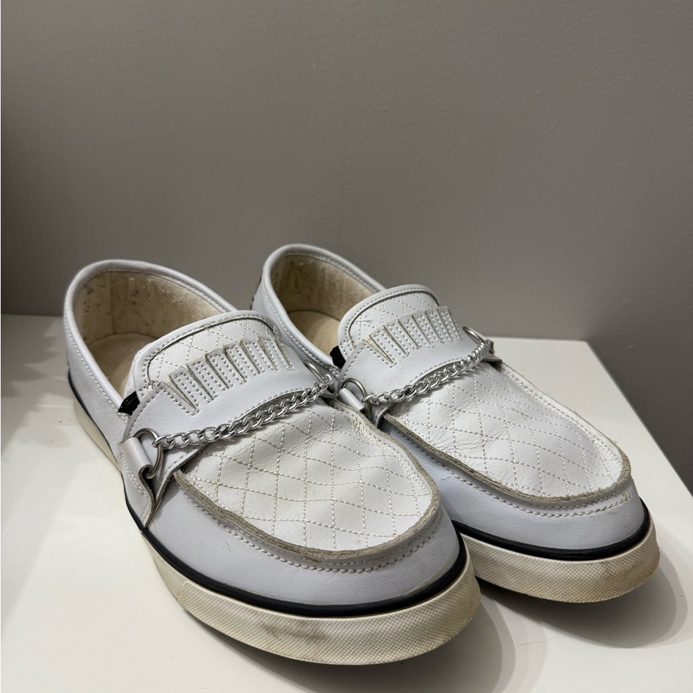 Osiris White Men's Boat Shoes with Chain Accent